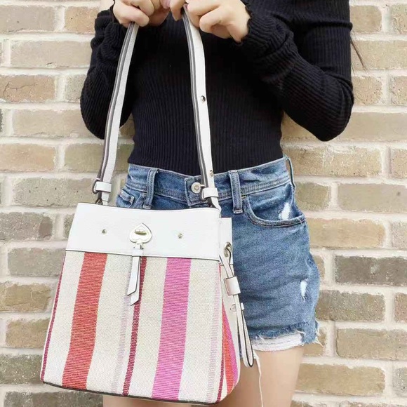 NWT Kate Spade Bucket Tote & Crossbody - Picture 4 of 9